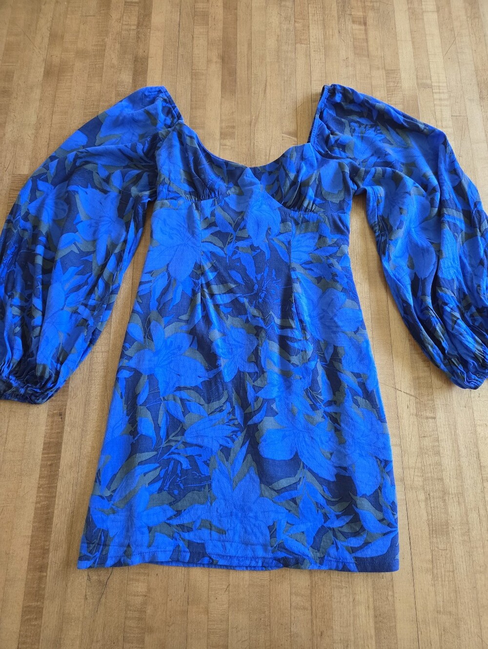 Gorgeous Blue Floral Fitted Puff-Sleeve Mini Dress In Small By 4S13NNA